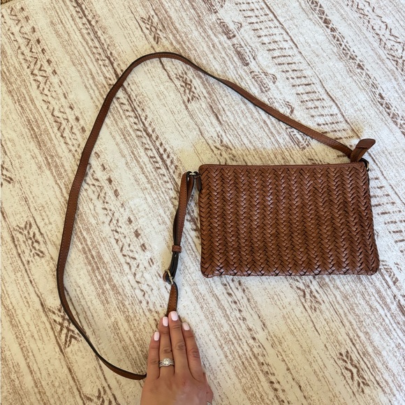 100% Leather Woven Crossbody Brown - Picture 4 of 7